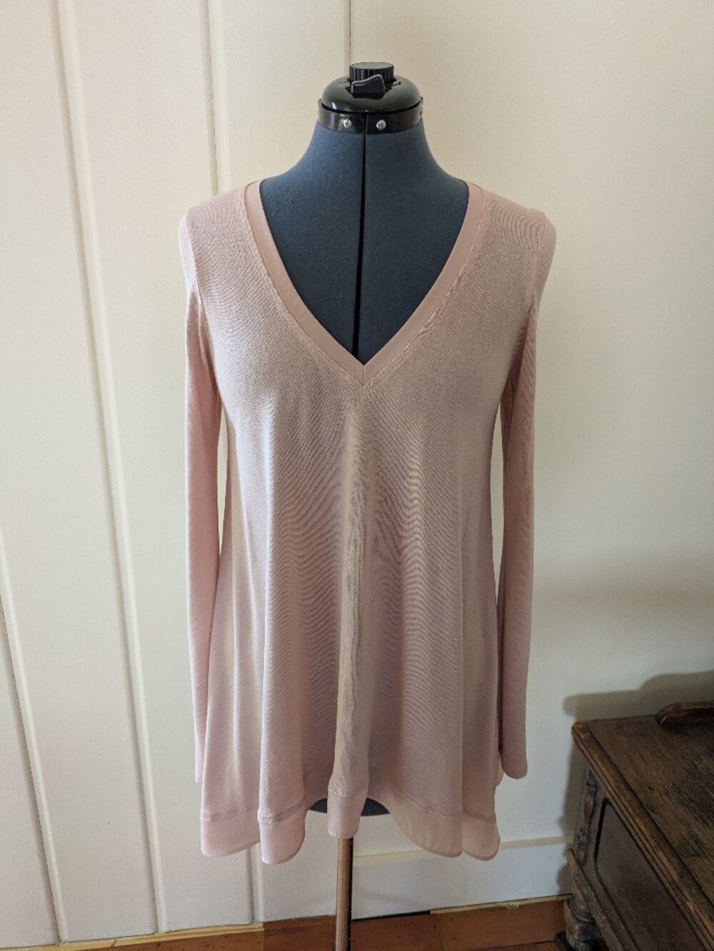 Soft pink sweater with accent ribon trims - size S